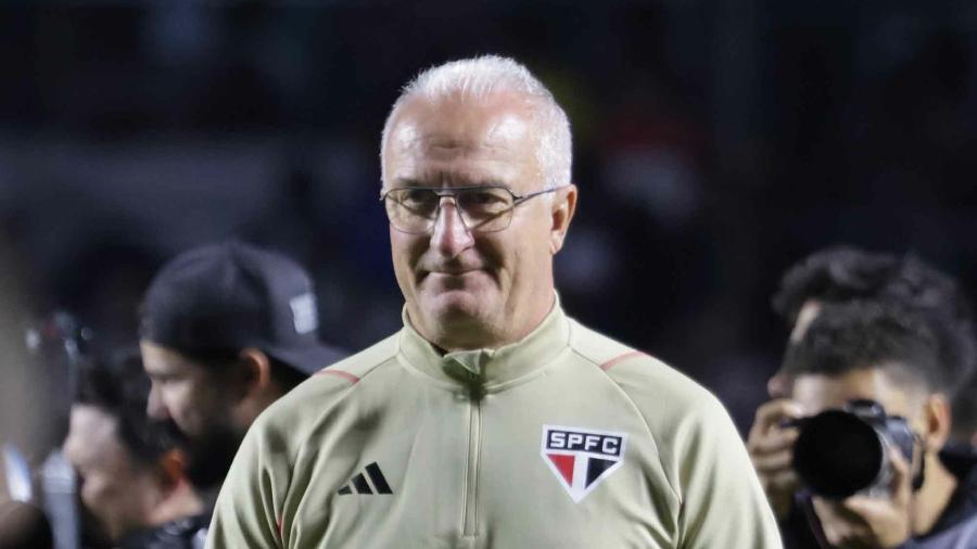 Dorival Júnior, técnico do São Paulo, durante jogo contra o Vasco - JEFFERSON AGUIAR/PERA PHOTO PRESS/ESTADÃO CONTEÚDO