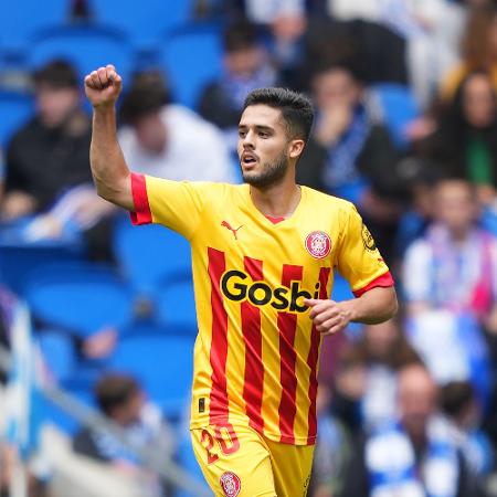 Yan Couto celebra gol em partida contra o Real Madrid