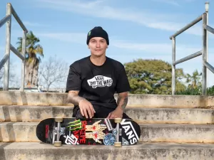 'Skate não tem preconceito': Sem pernas, ele compete contra não deficientes