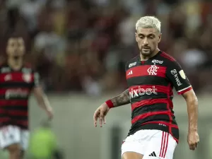 Arrascaeta deveria ir para o banco do Flamengo. Lorran está voando, diz RMP