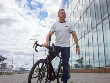 Lenda do ciclismo, Chris Hoy revela diagnóstico de câncer terminal: 'Apreciar a vida'