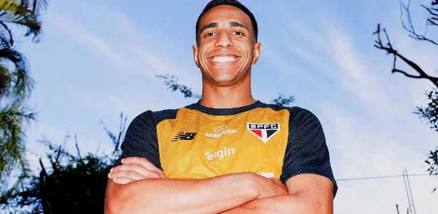 São Paulo anuncia contratação do atacante Victor Sá