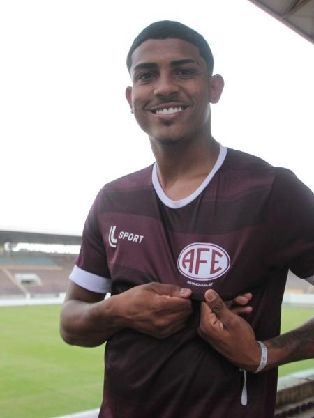 Corinthians quer Arthur Gomes (Sporting) e estará disposto a incluir quatro  jogadores no negócio