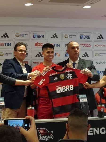 Flamengo apresenta Luiz Araújo como reforço - Igor Siqueira / UOL