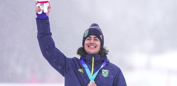 Brasileiro Zion Bethonico conquistou a primeira medalha da história do Brasil em Jogos Olímpicos de Inverno