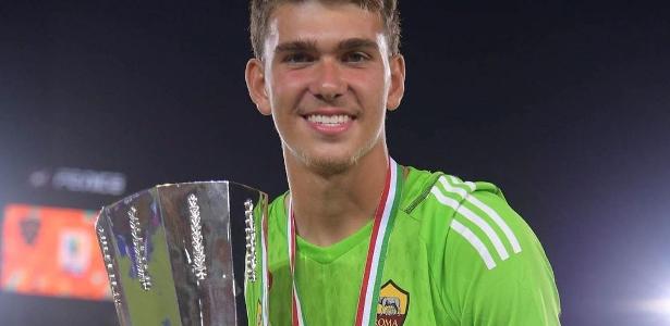 Goleiro brasileiro ex-São Paulo e Palmeiras convocado pela Itália: destaques no futebol internacional