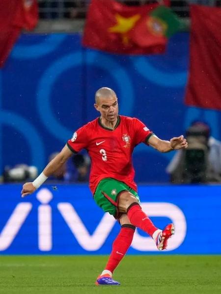 Zagueiro Pepe é o jogador mais velho a disputar uma partida de Eurocopa