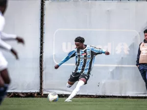 Gabriel Mec: Chelsea acerta com Grêmio e vai pagar até R$ 150 mi por jovem