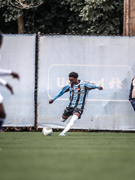 Gabriel Mec, do Grêmio, será reforço do Chelsea em 2026