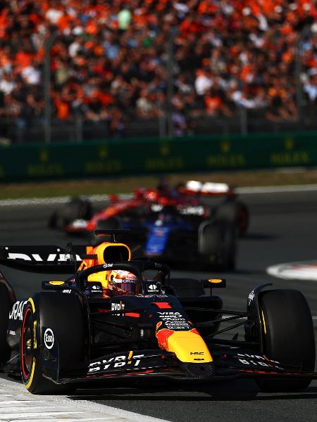 Max Verstappen, da Red Bull, durante treino livre 