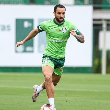 Felipe Anderson treina com o Palmeiras