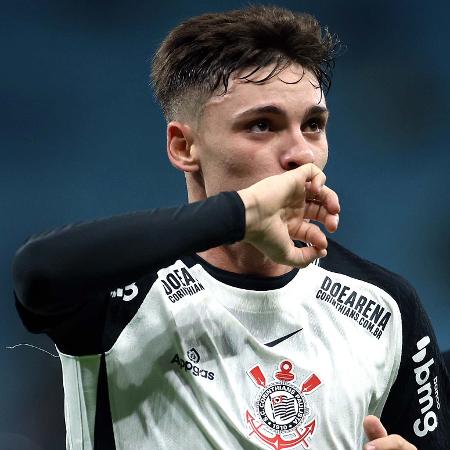 Bidon celebra gol em Grêmio x Corinthians, duelo do Brasileirão - EDU ANDRADE/FATOPRESS/ESTADÃO CONTEÚDO