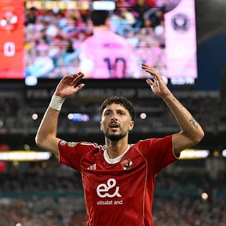 Al Ahly e Palmeiras se enfrentam hoje, às 13h (de Brasília), pelo Mundial de Clubes Al Ahly e Palmeiras se enfrentam hoje, às 13h (de Brasília), pelo Mundial de Clubes