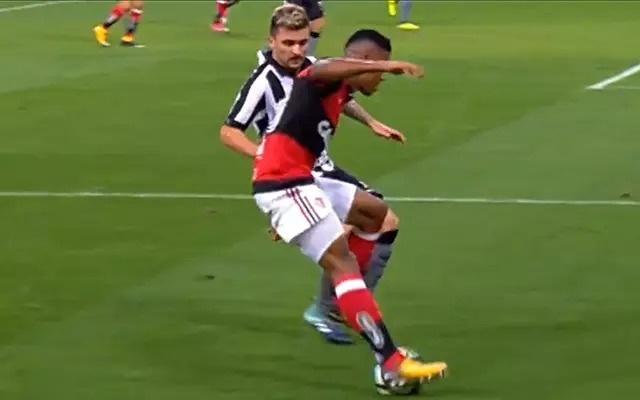 BerrÃ­o aplica drible histÃ³rico em Flamengo x Botafogo, na Copa do Brasil 2017