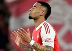 Gabriel Jesus brilha no fim, e Arsenal vence lanterna do Inglês