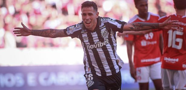 Santos desperdiça chance de goleada, mas respira aliviado no Brasileirão