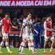 S&atilde;o Paulo usa Corinthians como exemplo e tra&ccedil;a objetivo para salvar o ano