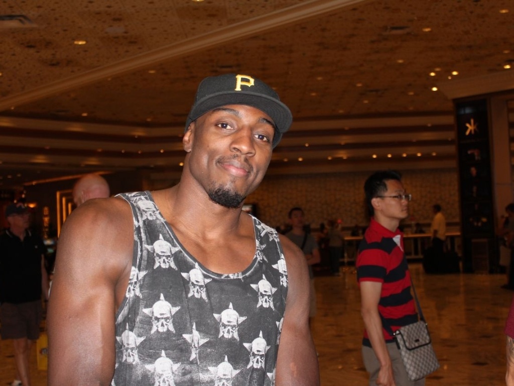 25.mai.2013 - Phil Davis, lutador do UFC, marca presença em Las Vegas para o UFC 160 - Evelyn Rodrigues/UOL Esporte