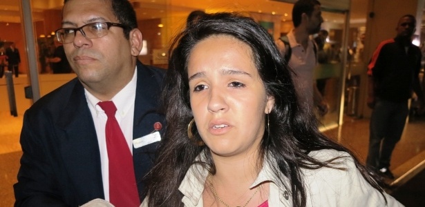 Renata, de 15 anos, foi uma das "líderes" da invasão do hotel, que criou um tumulto na chegada de Neymar