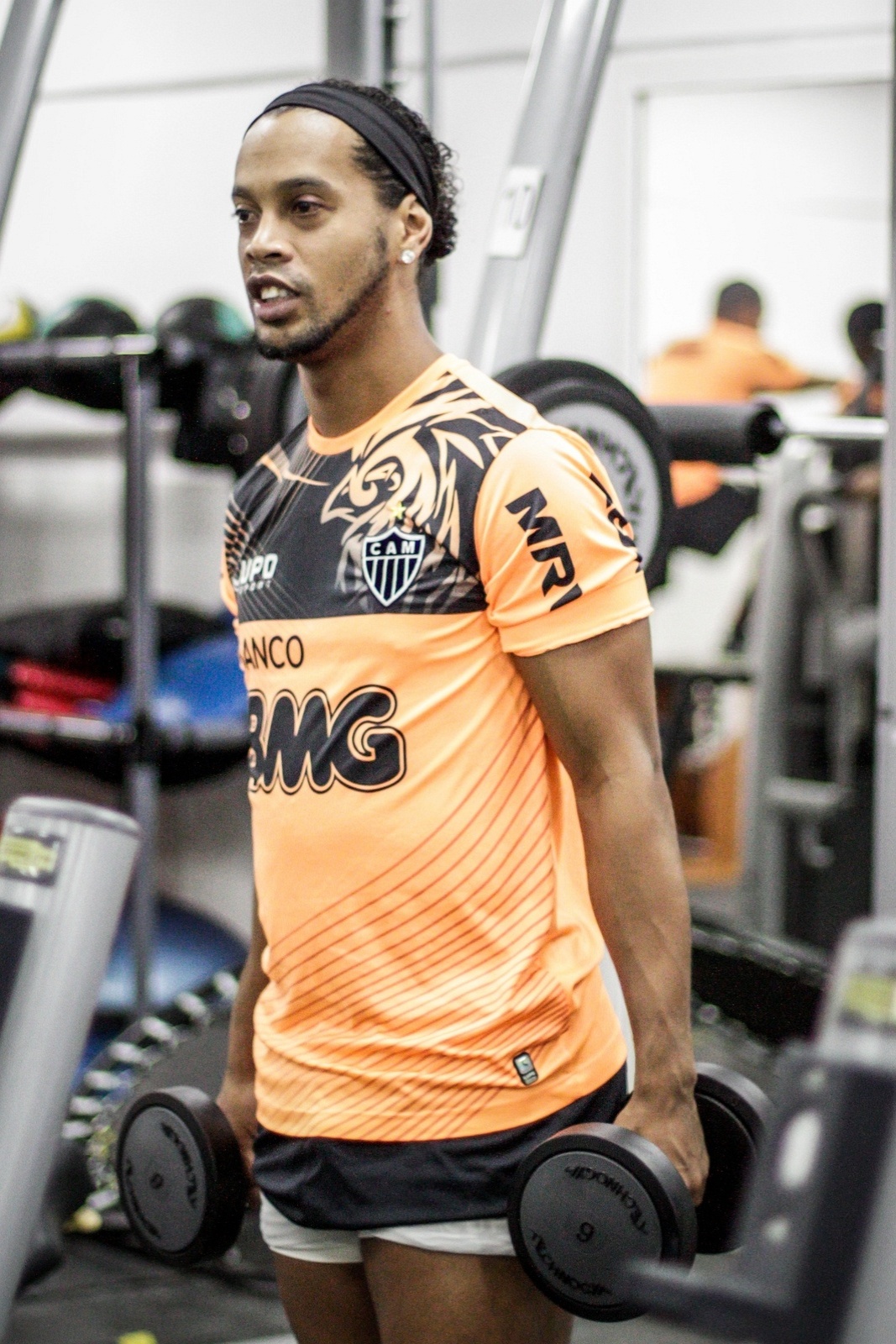 28/05/2013 - Ronaldinho Gaúcho se exercita na academia do Atlético-MG na Cidade do Galo
