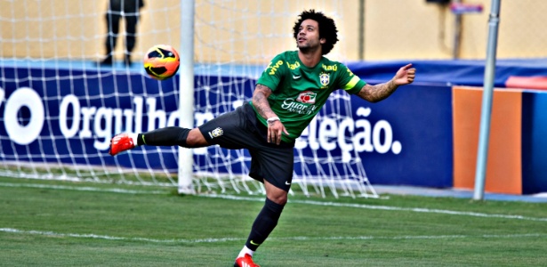Marcelo volta ao time titular do Brasil no amistoso contra a França