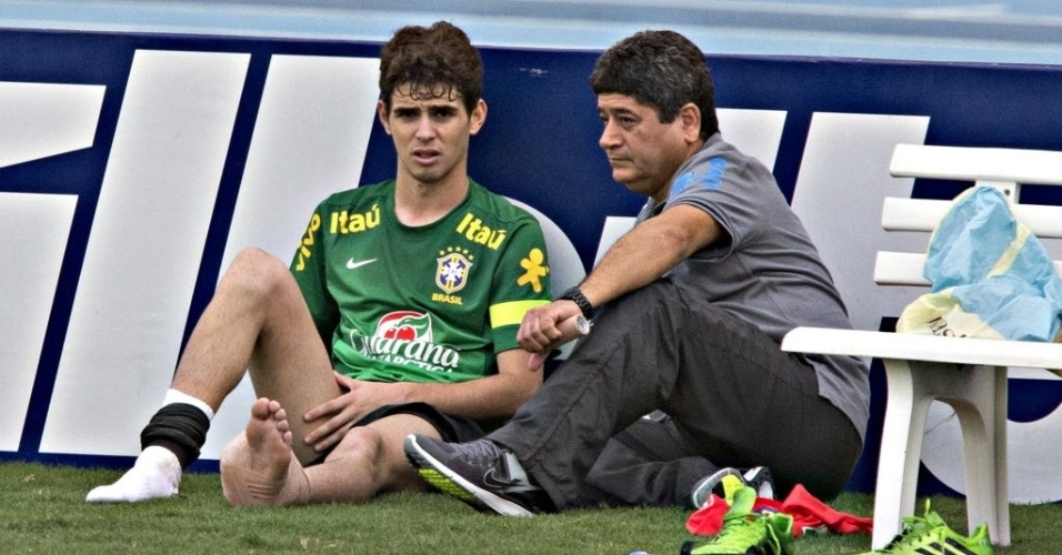 30.05.13 - Oscar deixou o treinamento antes do fim das atividades no Rio de Janeiro