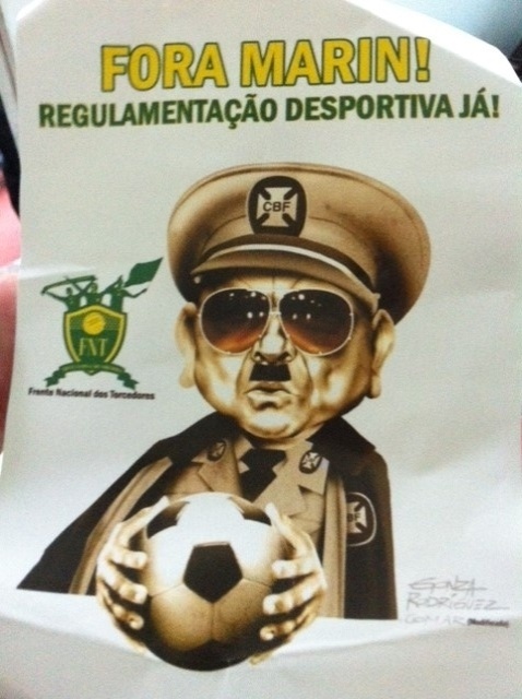 31.maio.2013 - Planfleto contra o presidente da CBF José Maria Marin distribuído por manifestantes