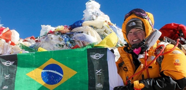 Karina Oliani foi a mais jovem brasileira a atingir o topo do Everest - Reprodução/Facebook
