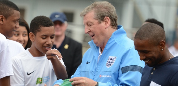 Roy Hodgson, técnico da seleção da Inglaterra, citou exemplos de colegas para aconselhar Felipão