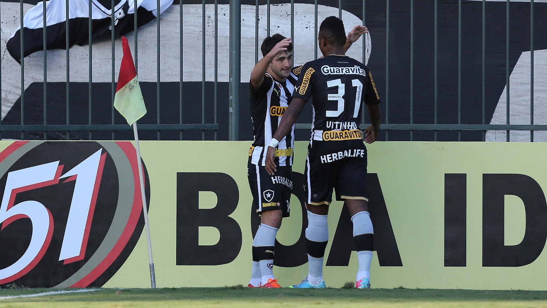 01.06.13 - Lodeiro comemora gol do Botafogo contra o Cruzeiro pelo Campeonato Brasileiro - Satiro Sodre/SSPress