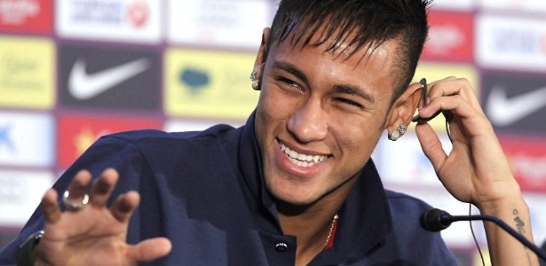 Neymar teria faturado, segundo revista, R$ 43 milhões nos últimos 12 meses - EFE/Albert Olivé