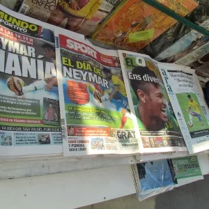 Noticiário em Barcelona ressalta chegada de Neymar ao clube catalão - Adriano Wilkson/UOL