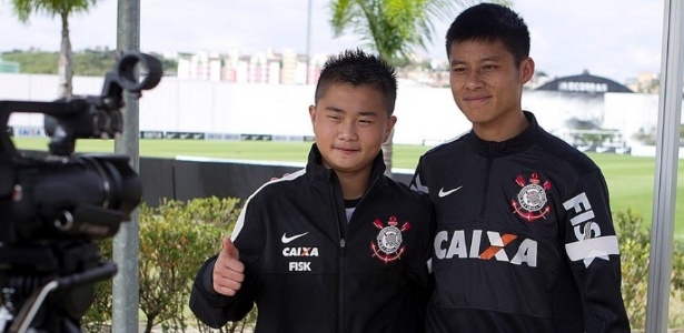 Chinês Zhu Xu, que fará teste no Corinthians, conhece Zizao - Daniel Augusto Jr/site oficial do Corinthians