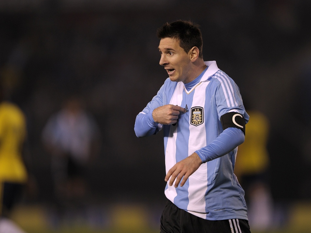 07.jun.2013 - Messi reclama com a arbitragem durante partida contra a Colômbia pelas Eliminatórias
