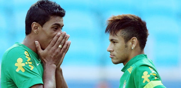 Paulinho e Neymar representam a seleção na lista dos melhores do torneio