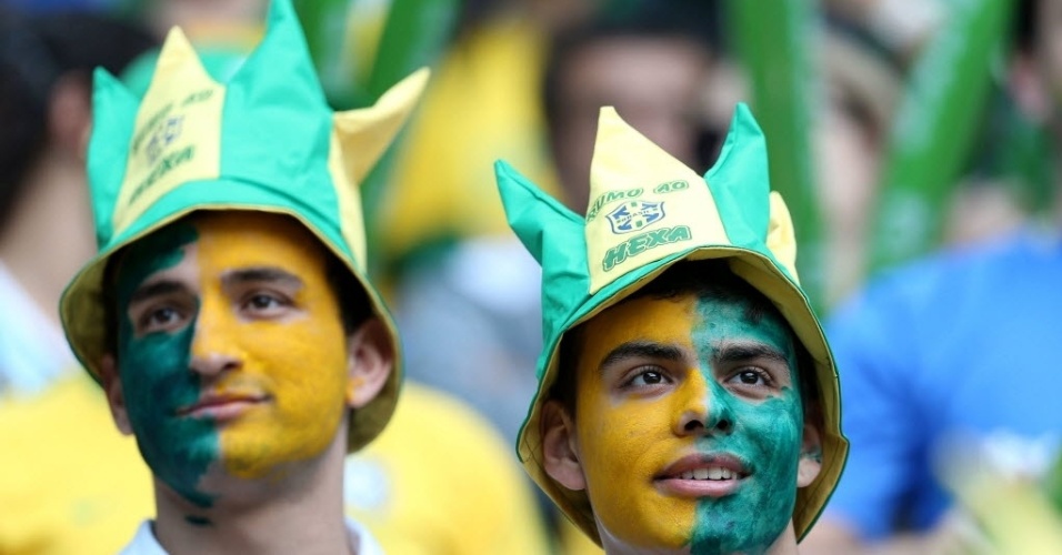 Torcedores pintaram a cara com as cores da seleção brasileira