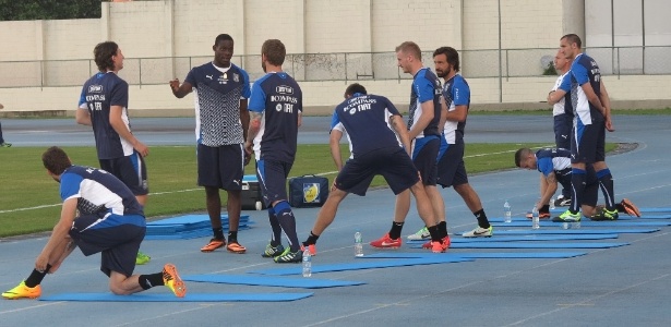 Itália treina no campo anexo do Estádio Olímpico João Havelange, o Engenhão