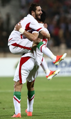 11.jun.2013 - Jogadores do Irã comemoram um dos gols da goleada por 4 a 0 sobre o Líbano pelas eliminatórias da Copa-2014