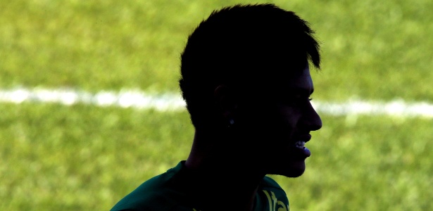 Neymar durante treinamento da seleção brasileira em Goiânia