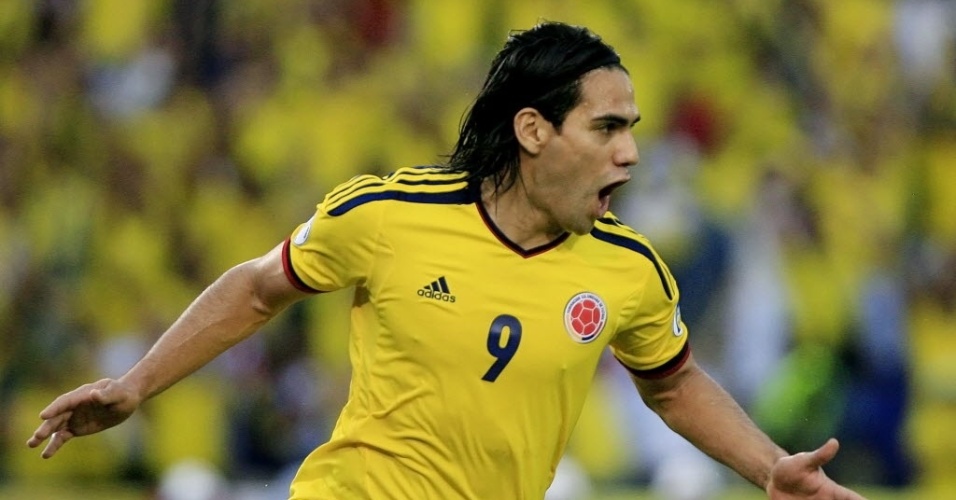 Falcão comemora gol da Colômbia contra o Peru pelas Eliminatórias