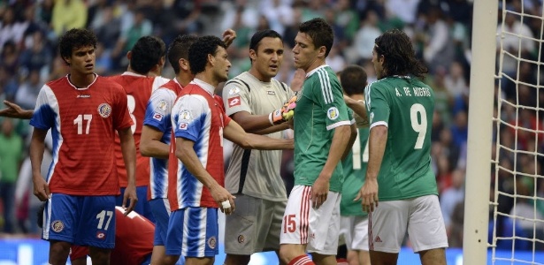 México e Costa Rica fizeram jogo nervoso e sem gols