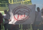 Manifestantes se organizam pela internet para protestar no Mané Garrincha neste sábado - Ueslei Marcelino/Reuters
