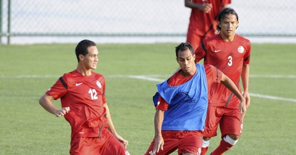 15.06.13 - Jogadores do Taiti durante treino para a Copa das Confederações