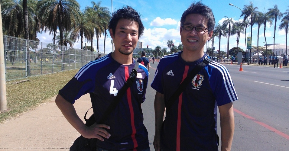 15.jun.2013 - Torcedores japoneses também marcam presença na abertura da Copa das Confederações em Brasília