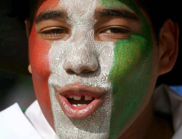 Torcedor mexicano chega ao Maracanã para assistir jogo contra a Itália
