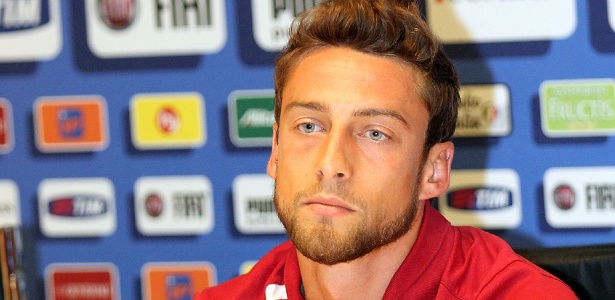 Claudio Marchisio concede entrevista coletiva antes de treino da seleção italiana