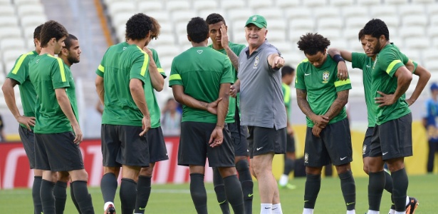 Técnico Luiz Felipe Scolari não poderá comandar treino no palco do duelo com a Itália