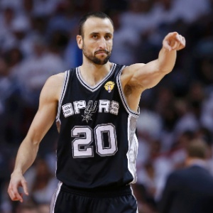 20.jun.2013 - Argentino Manu Ginobili aponta durante sétimo e decisivo jogo entre San Antonio Spurs e Miami Heat - REUTERS/Mike Segar