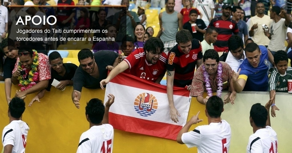 Jogadores do Taiti cumprimentam os torcedores antes de encarar a Espanha