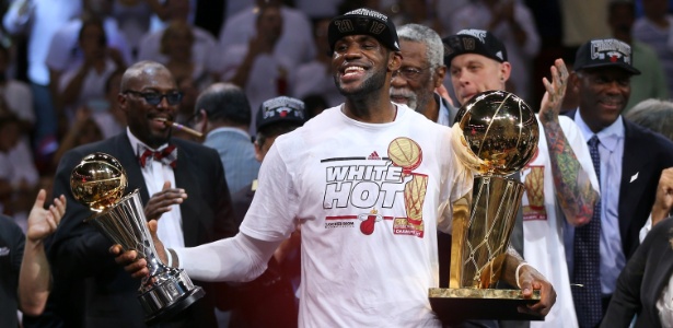 Astro do Miami Heat é o quinto na história a levar MVP das finais da NBA pela segunda vez seguida  - Mike Ehrmann/Getty Images/AFP 